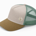 GORRA TRUCKER PREMIUM CUSTOMIZADA BORDADA BEIGE CRUDO VERDE