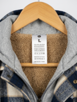 CAMPERA CAMISACO FORRADA CON MICROPIEL CON CAPUCHA GRIS - Imagen 2